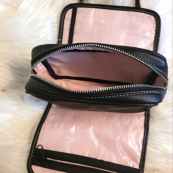 Victoria's Secret Travel Cosmetic Bag - Picture 5 of 11
